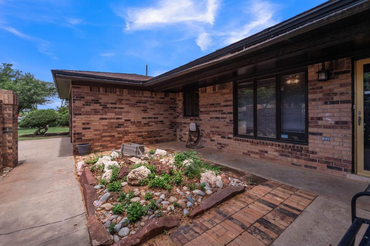Homestead House - In Shadow Hills Golf Course Division Home Lubbock Exterior foto